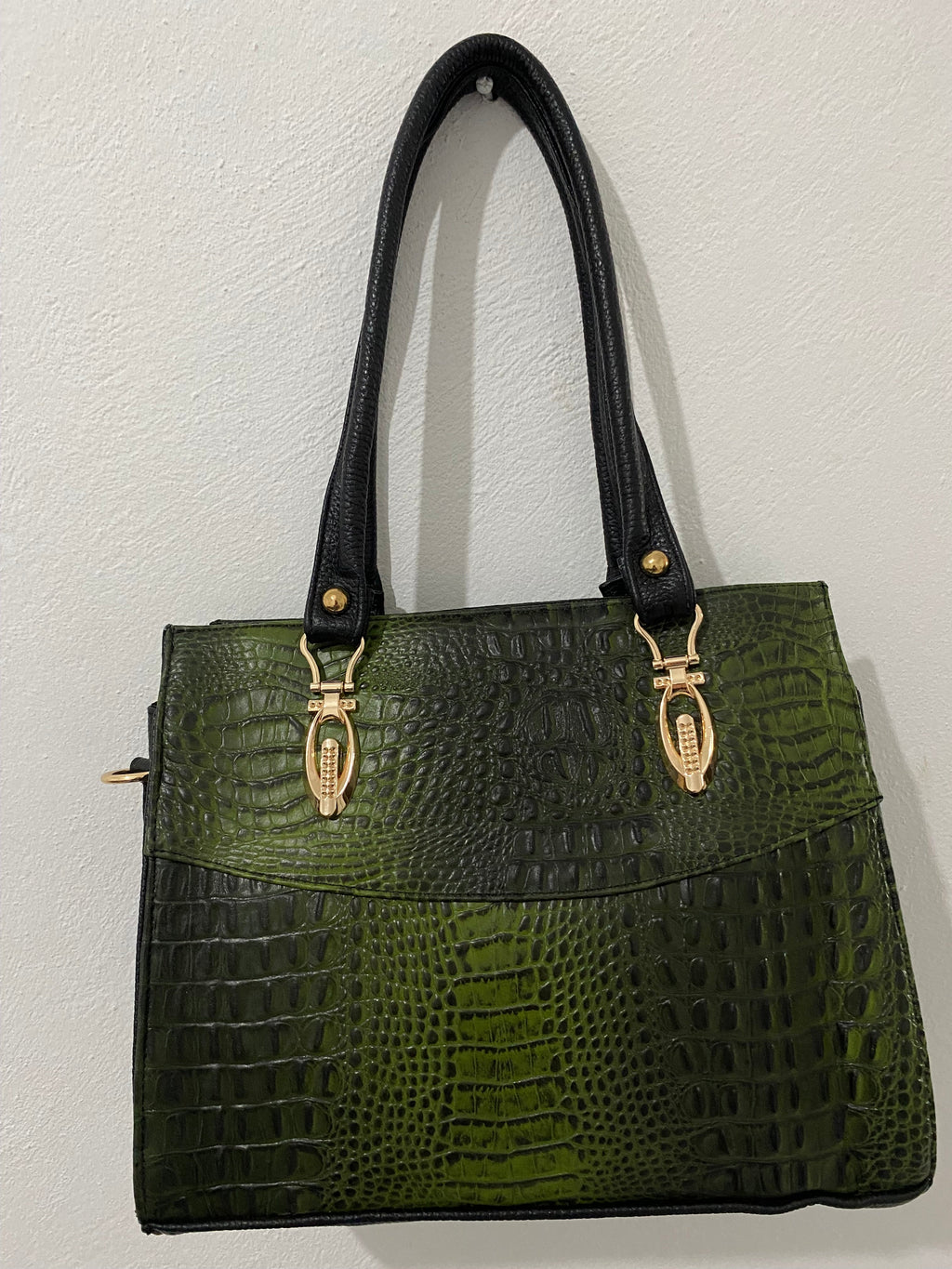 Satchel Croc Ombré Verde Negro colgada vista frontal completa