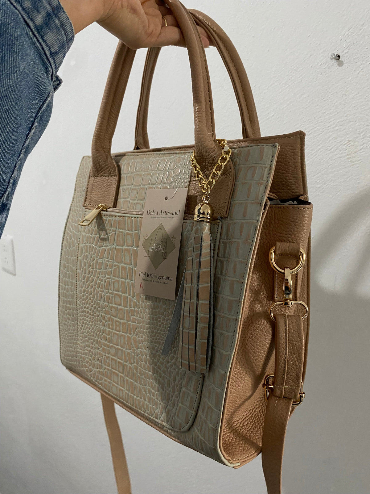 Bolsa Tote Arena vista lateral con correa bandolera